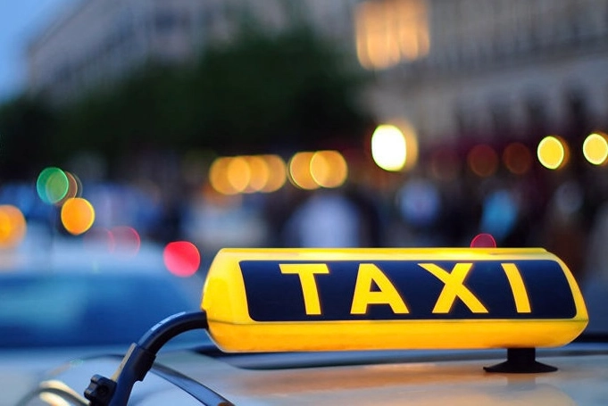 Nereguli în activitatea taximetriștilor. Mai mulți șoferi s-au ales cu amenzi
