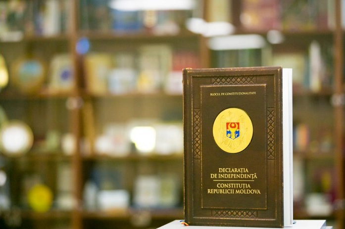 Republica Moldova marchează 30 de ani de la adoptarea Constituţiei. Parlamentul se reunește în ședință solemnă
