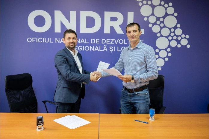 Primii patru beneficiari ai Programului „Satul European”, ediția 2024, au semnat contractele de finanțare