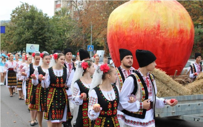 Producătorii locali sunt așteptați la Festivalul Național al Mărului la Soroca