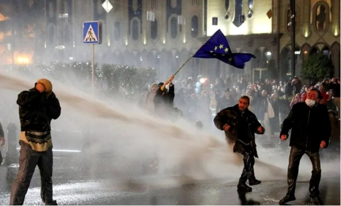 Statele baltice impun sancţiuni Georgiei în urma dispersării protestelor opoziţiei