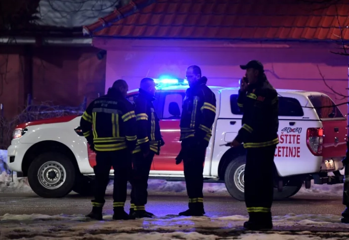 Atacatorul din Muntenegru, care a ucis 12 persoane, a decedat în drum spre spital