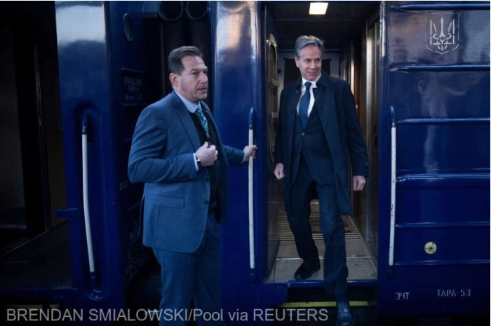 Blinken efectuează o vizită surpriză în Ucraina pentru a da asigurări despre ajutorul american