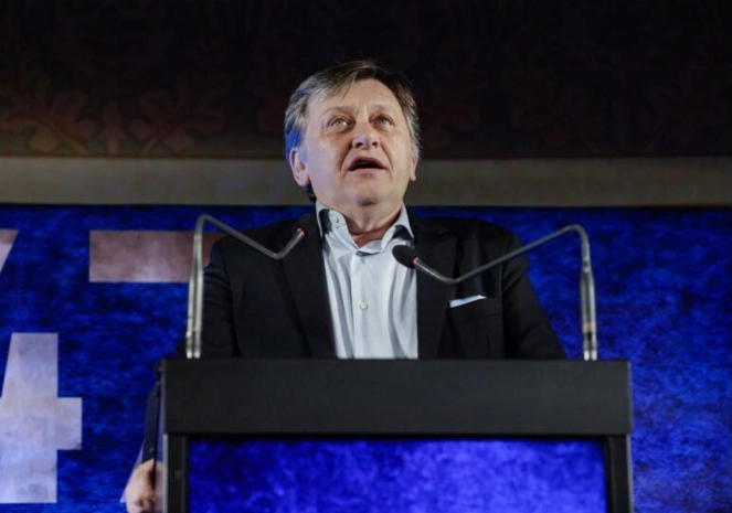 Crin Antonescu a fost desemnat oficial candidat la președinția României