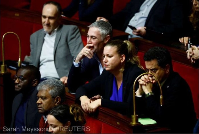 Adunarea Naţională a Franţei a votat pentru demiterea guvernului