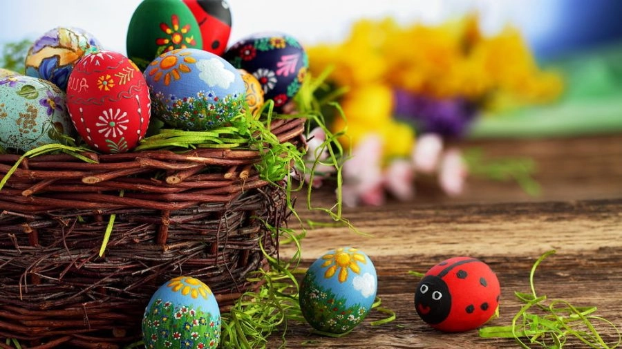 Biblioteca Națională a lansat o expoziție itinerantă dedicată sărbătorilor pascale