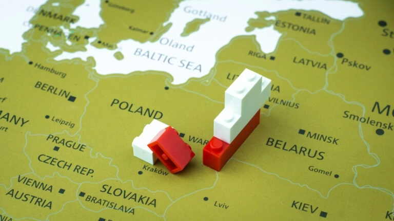 Guvernul de la Varşovia aprobă o zonă-tampon la frontiera dintre Polonia şi Belarus