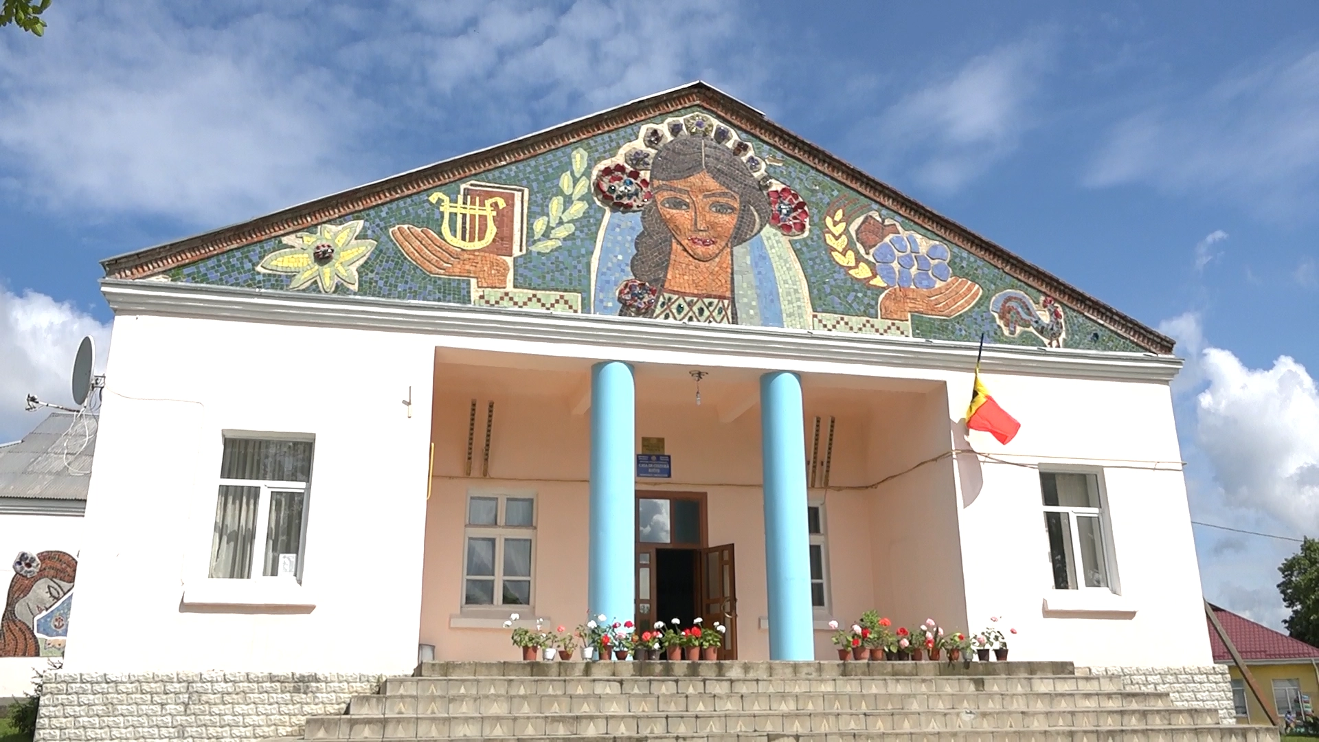 Casele de cultură vor putea avea statut de persoană juridică și vor putea atrage resurse financiare externe