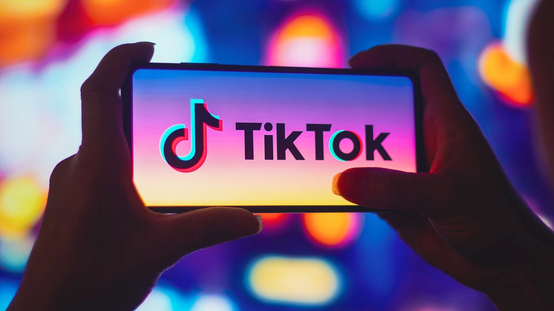 Comisia Electorală Centrală va colabora cu platforma TikTok pentru a combate dezinformarea în perioada electorală