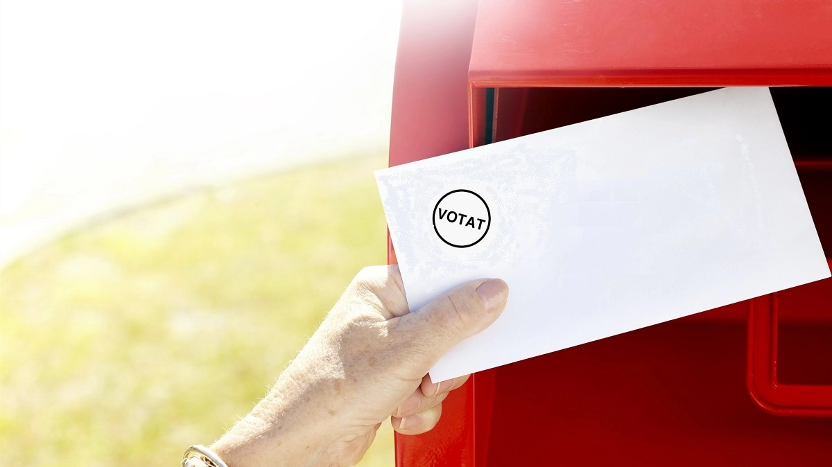 CEC anunță consultări publice pentru trei proiecte privind organizarea votului prin corespondență