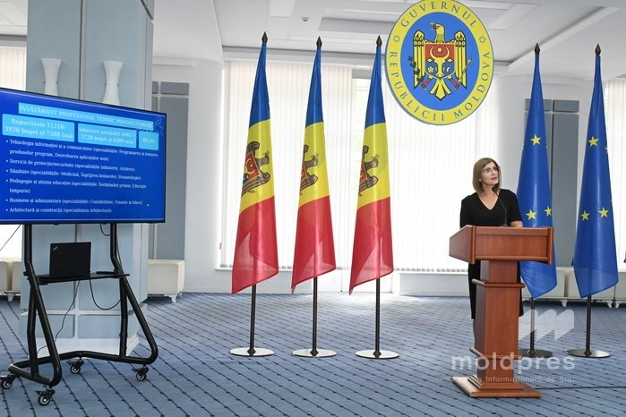 Numărul elevilor înscriși la studii în școli profesionale, colegii și centre de excelență, în creștere. MEC anunță rezultatele admiterii