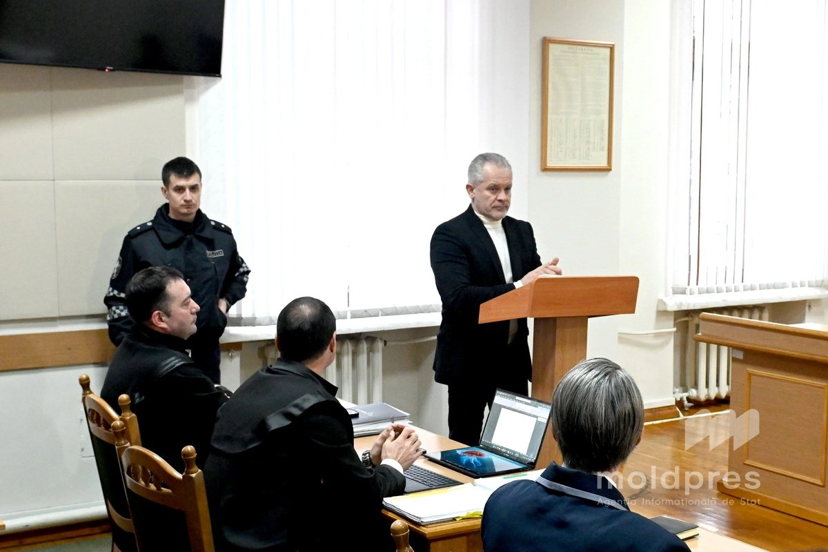 Dosarul „furtul miliardului”: Vladimir Plahotniuc s-a prezentat în fața instanței și a făcut declarații pe marginea cazului