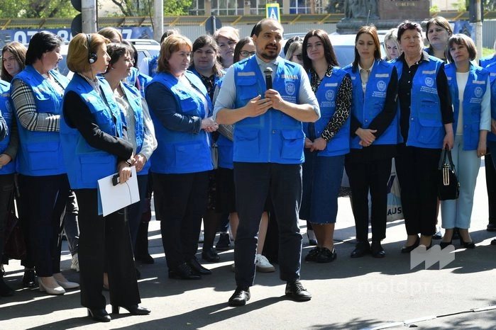 Reforma RESTART. Asistenții sociali vor primi uniforme și automobile noi pentru dezvoltarea serviciilor de protecție a victimelor violenței și a traficului de ființe umane