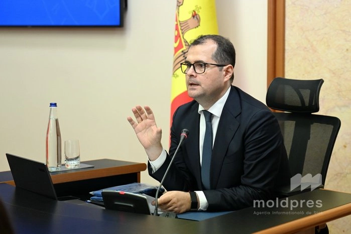 Premierul Vasile Tofan, despre formarea prețurilor la carburanți: „Avem cele mai joase prețuri din regiune, trebuie să ne asigurăm că dispunem și de volumele necesare”