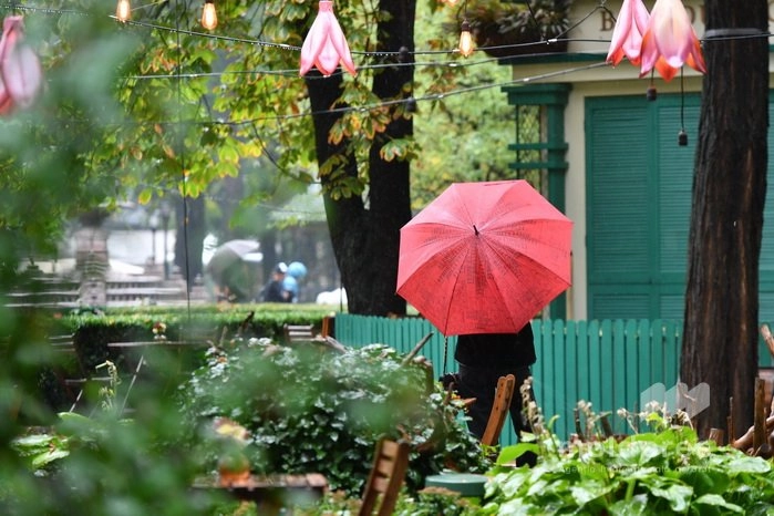 Meteorologii prognozează pentru ziua de joi precipitații slabe și cer variabil