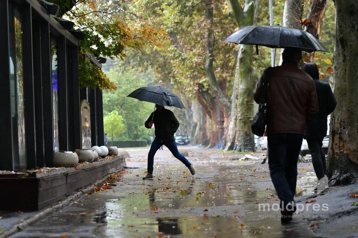 Cod galben de instabilitate atmosferică în toată Republica Moldova