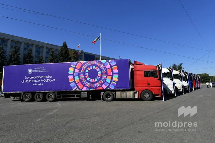 Peste 80.000 de cărți românești vor ajunge în bibliotecile publice din Republica Moldova cu sprijinul DRRM