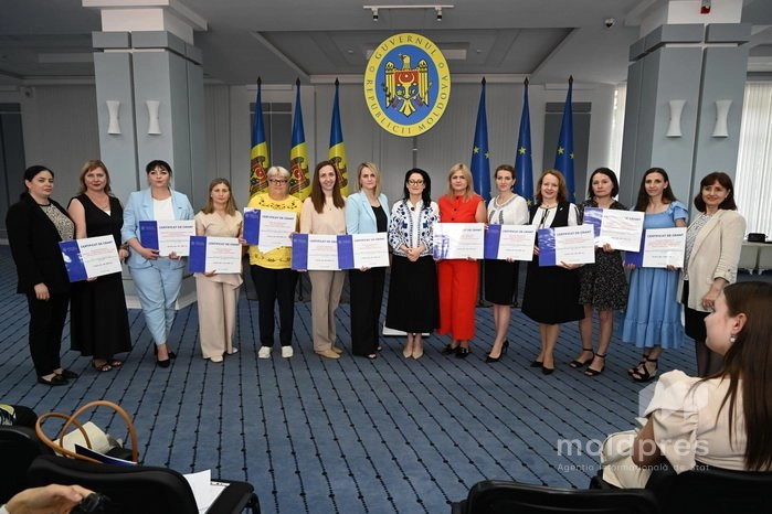 Granturi pentru realizarea proiectelor comunitare ce susțin îmbătrânirea activă. Ministra Natalia Plugaru: „Ne dorim o Moldovă cu persoane vârstnice active și implicate”