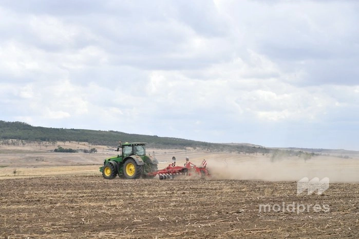 Sprijin pentru fermieri: instituirea moratoriului asupra urmăririi silite a bunurilor agricultorilor, avizată de Guvern