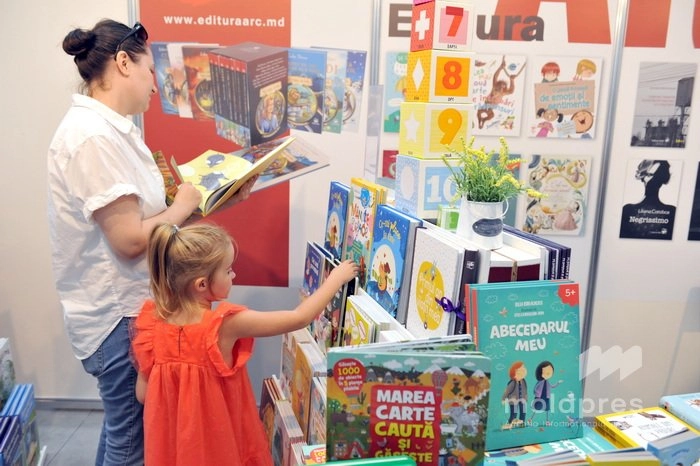 Cât costă pregătirea unui elev pentru școală în 2025 și cum sprijină statul familiile cu școlari